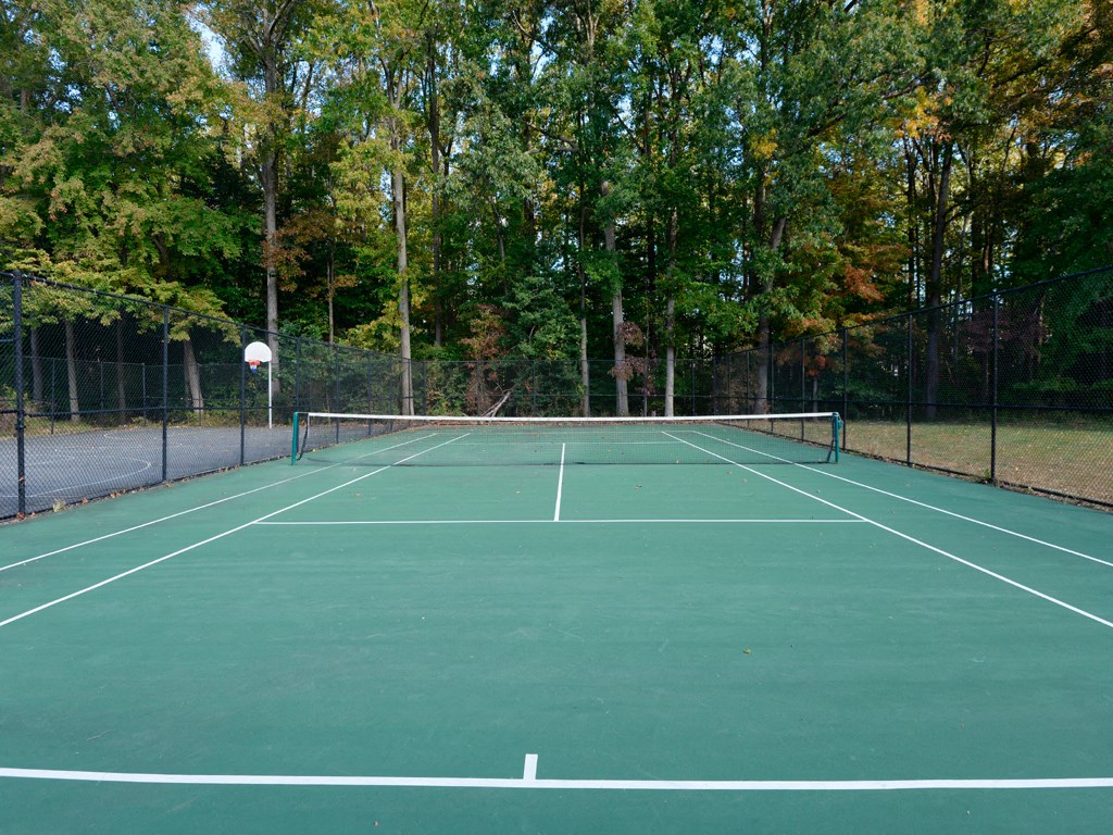 Smooth and Well Kept Tennis Court at Woodsdale Apartments, Abingdon, 21009