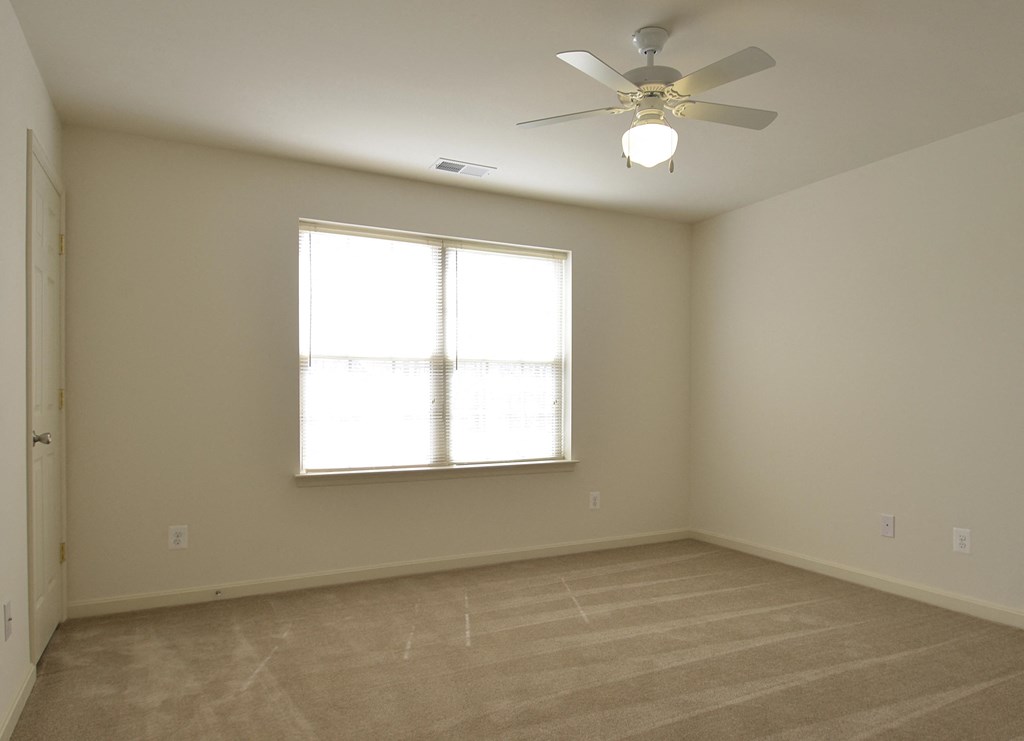 The Pointe At Manorgreen Townhomes