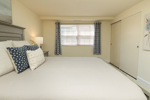 White Bedroom at Colony Hill Apartments & Townhomes, Baltimore, MD, 21227