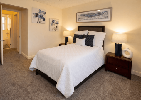 A bedroom with a large bed at Loch Bend Apartments, Baltimore, MD, 21234