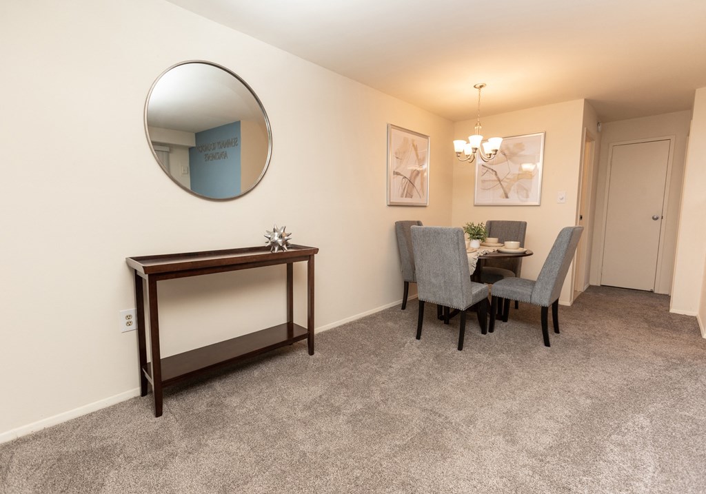 Dining room at Seminary Roundtop Apartments, Lutherville, MD, 21093