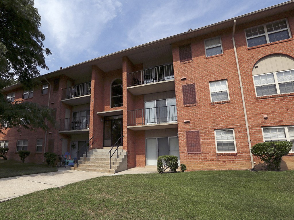 Front View of property at Seminary Roundtop Apartments, Lutherville, Maryland, 21093