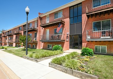 1260 Rossiter Avenue, 2A Studio-2 Beds Apartment for Rent - Photo Gallery 2