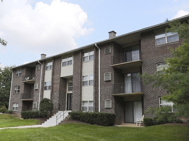 9902 Cervidae Lane, #4 1-2 Beds Apartment for Rent - Photo Gallery 1