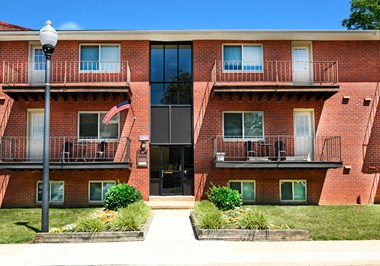 1260 Rossiter Avenue, 2A Studio-2 Beds Apartment for Rent - Photo Gallery 1