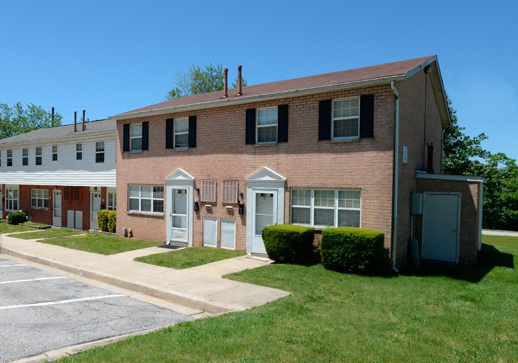Beautiful Exterior view of property at Colony Hill Apartments & Townhomes, Maryland, 21227