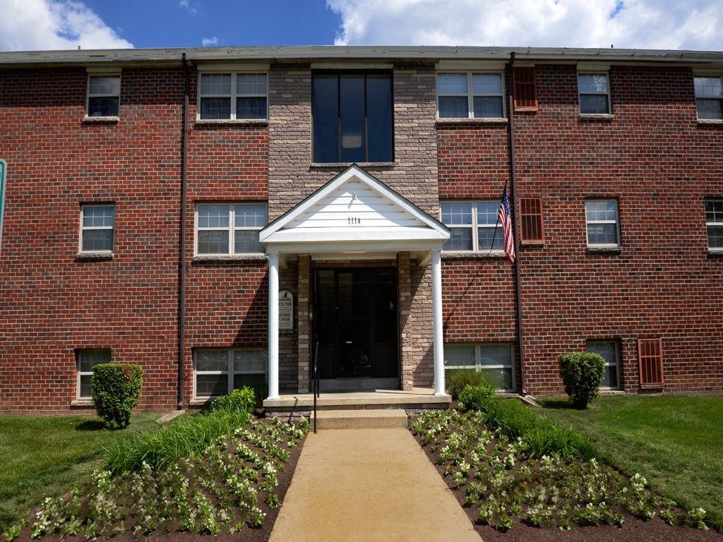 Hyde Park Apartments* Rentals - Essex, MD - RentCafe