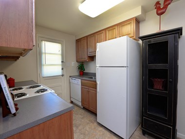 953 Walnut Grove 3 Beds Apartment for Rent - Photo Gallery 5