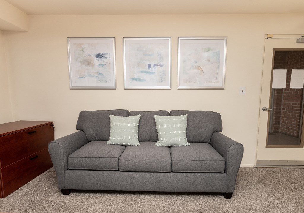 Traditional living room at Seminary Roundtop Apartments, Lutherville, Maryland