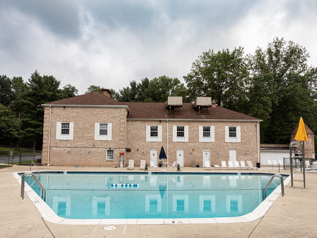 Sparkling private pool  at Brittany Apartments, Baltimore