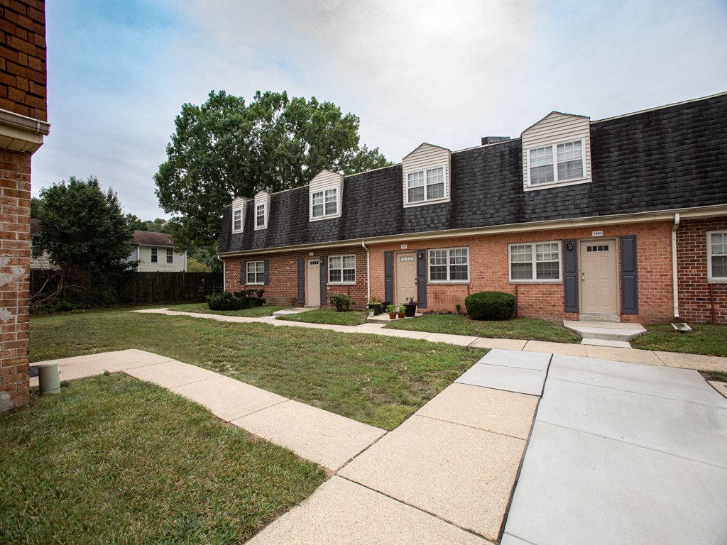 Green Space Walking Trail at Somerset Woods Townhomes, Severn, 21144