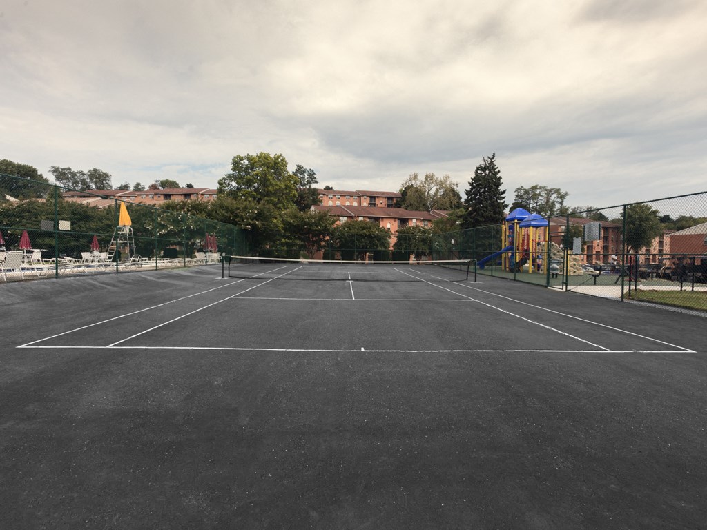 Full Sized Tennis Court at Cromwell Valley Apartments, Towson, 21286