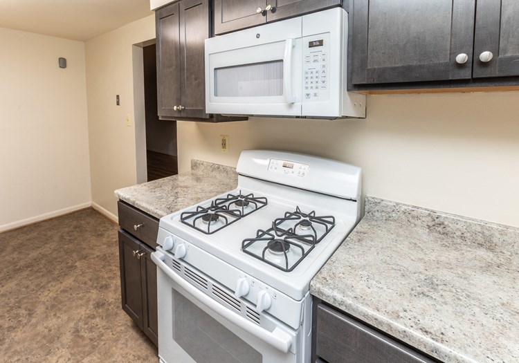 Foxridge Townhomes is a similar property to 11 Avenal Rd, Essex, MD 21221 located in Essex