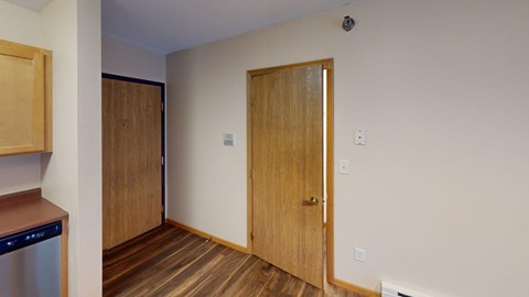 5152 10Th Avenue North 2 Beds Apartment for Rent
