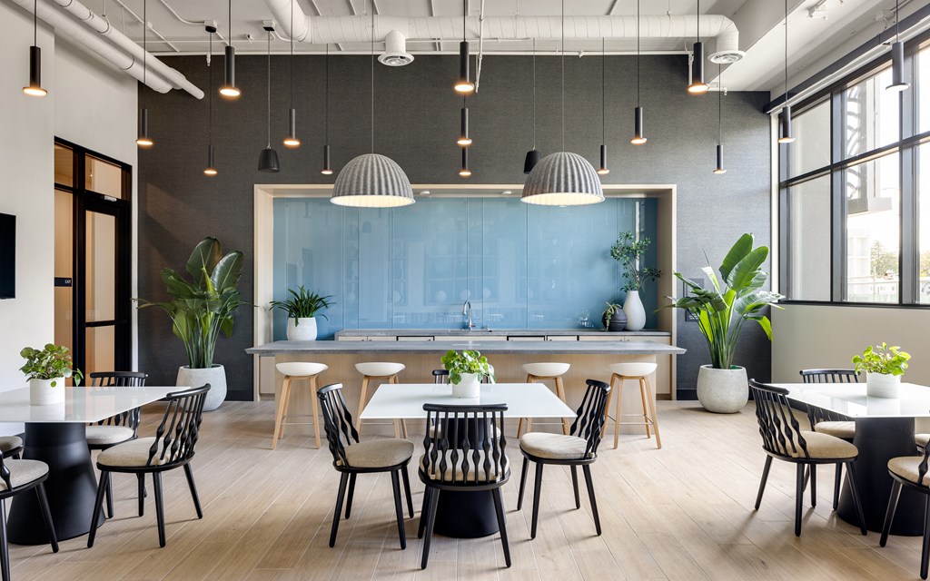 Co-working space at Sixth & Jackson apartments in San Jose.