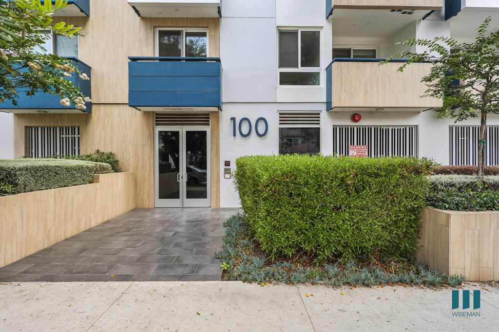 Sidewalk View of Orlando on First by Wiseman