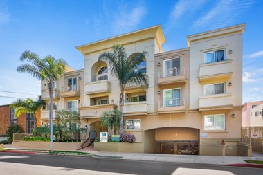 11346 Iowa Ave 2-4 Beds Apartment for Rent - Photo Gallery 1