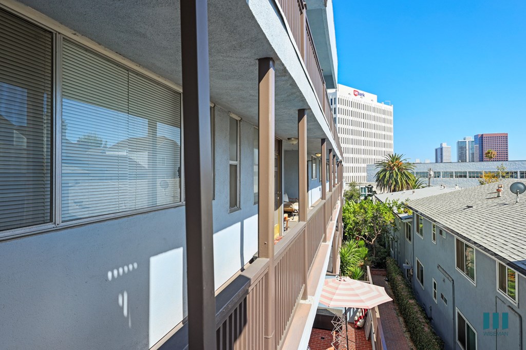 Upper Level Balcony View
