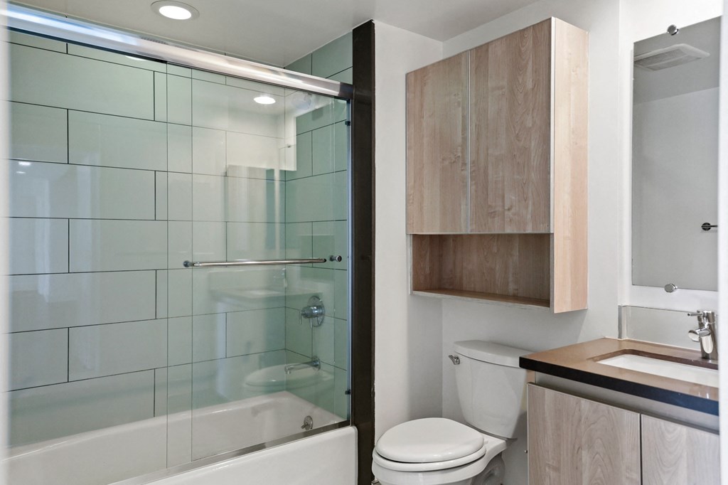 Bathroom With Full-Size Bathtub