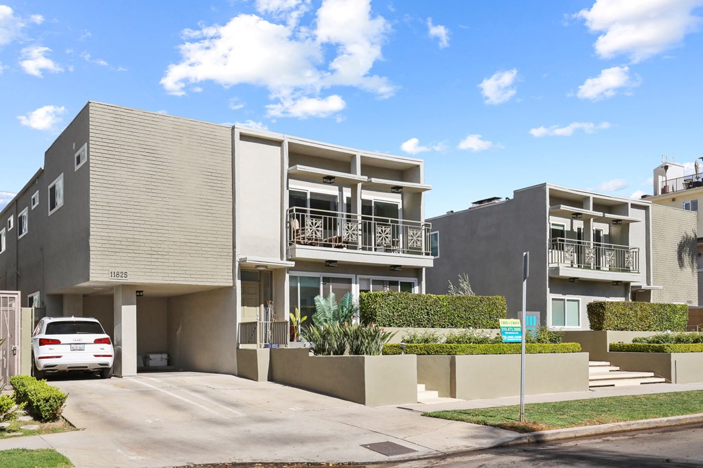 Wiseman at Goshen Double Building Exterior