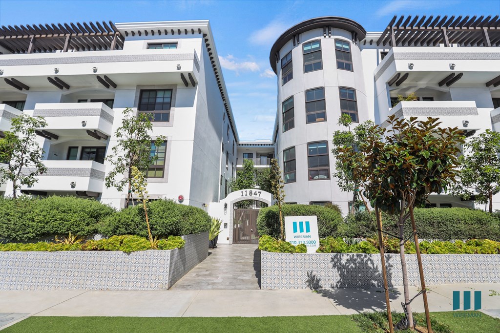 Street View of Kiowa Stone by Wiseman