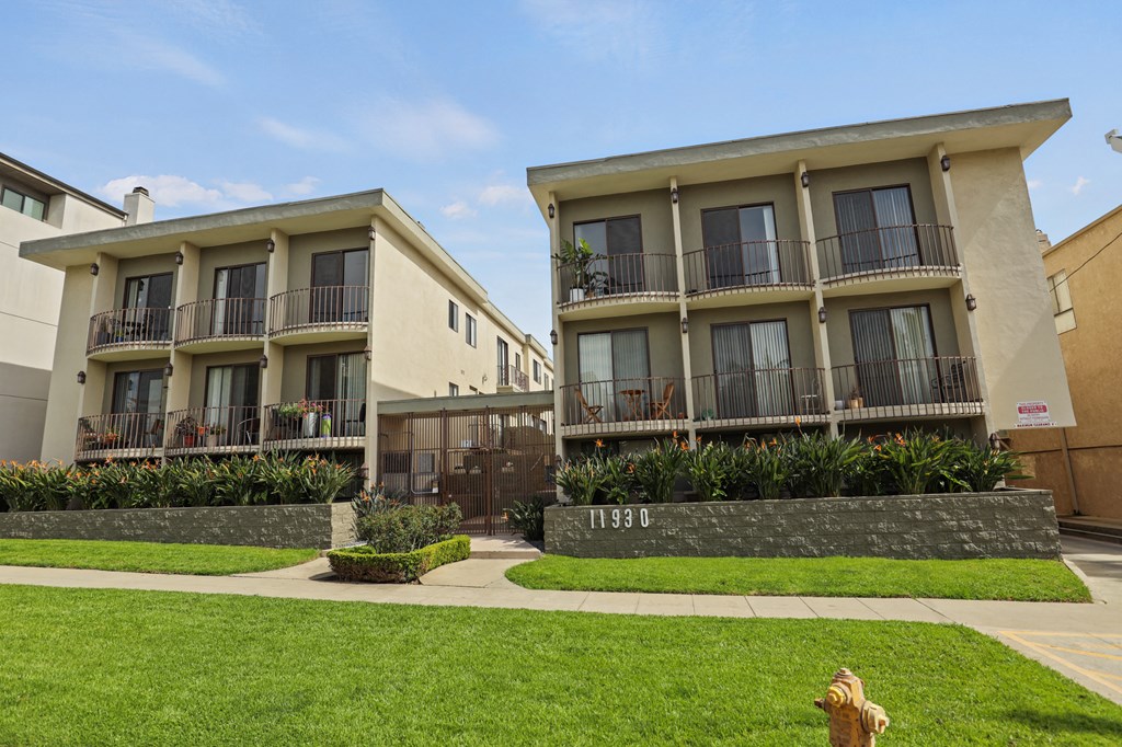 Gorham Air by Wiseman