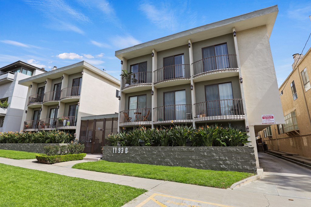 Gorham Air by Wiseman