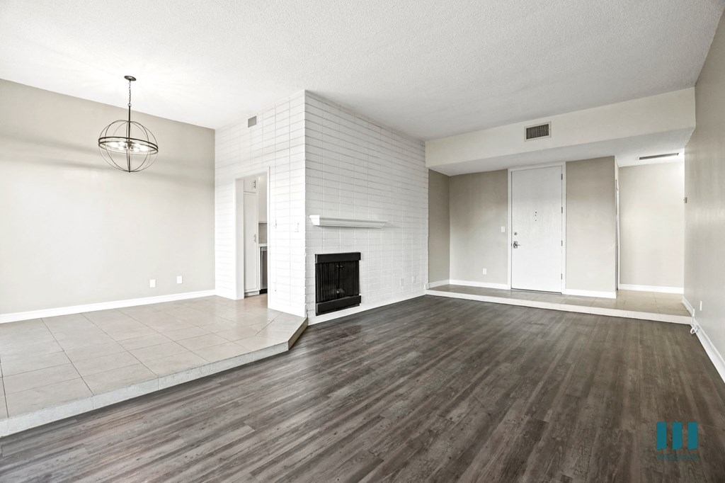 Open-Concept Dining and Living Room