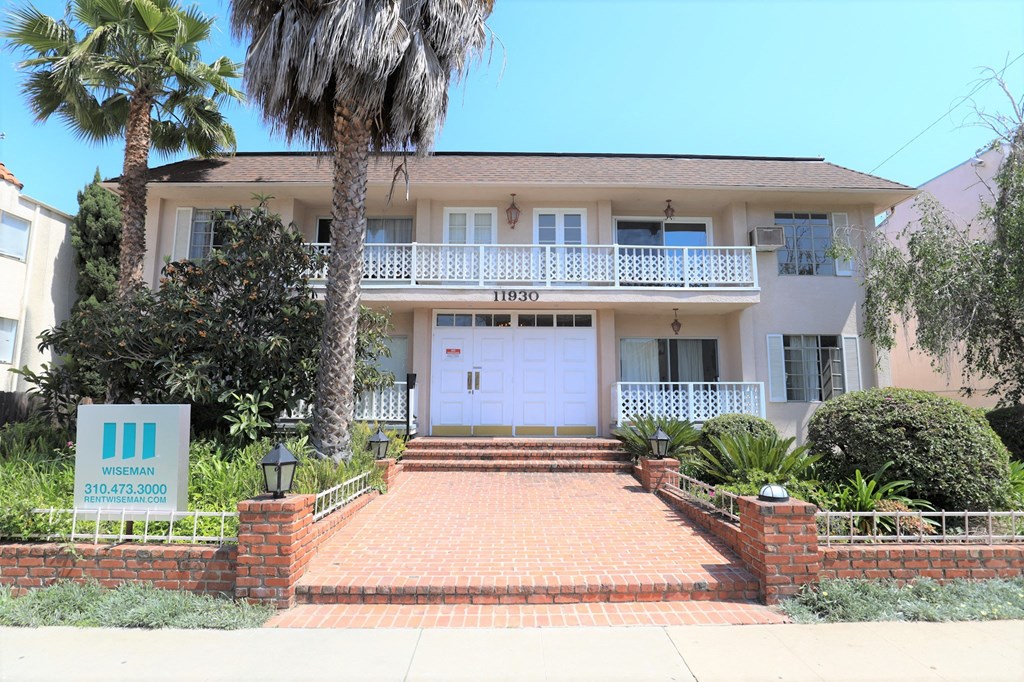 Mayfield Hallway by Wiseman