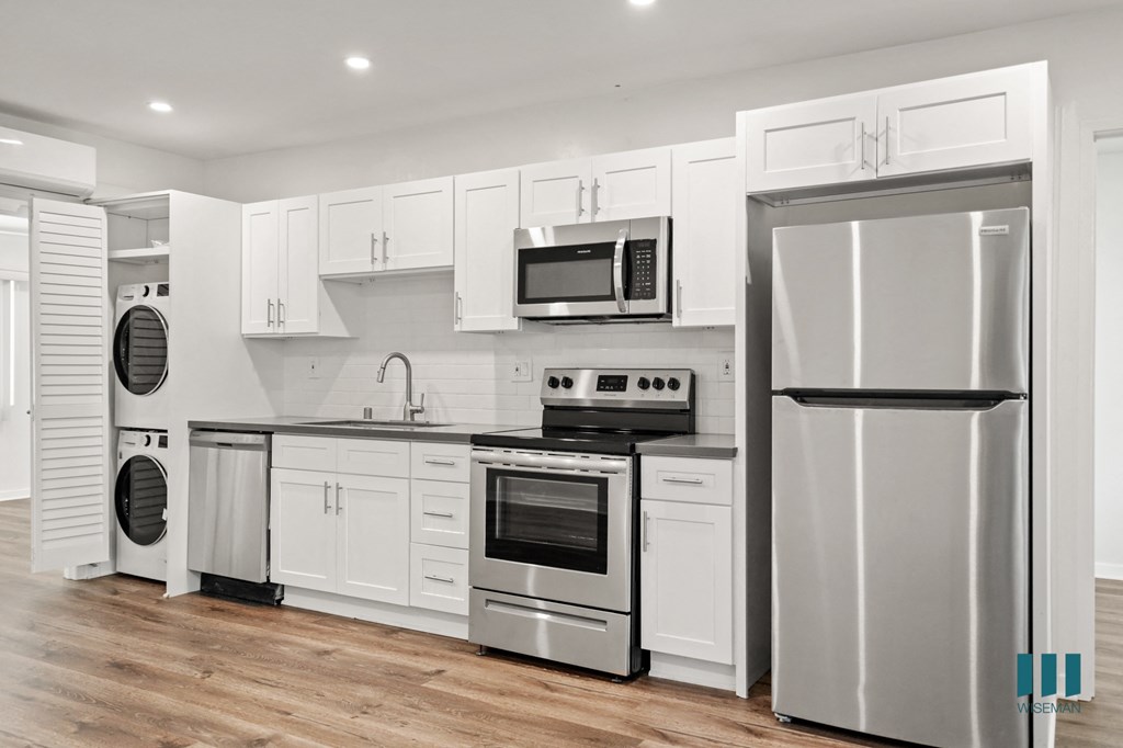 Open-Concept Kitchen with Energy-Efficient Appliances