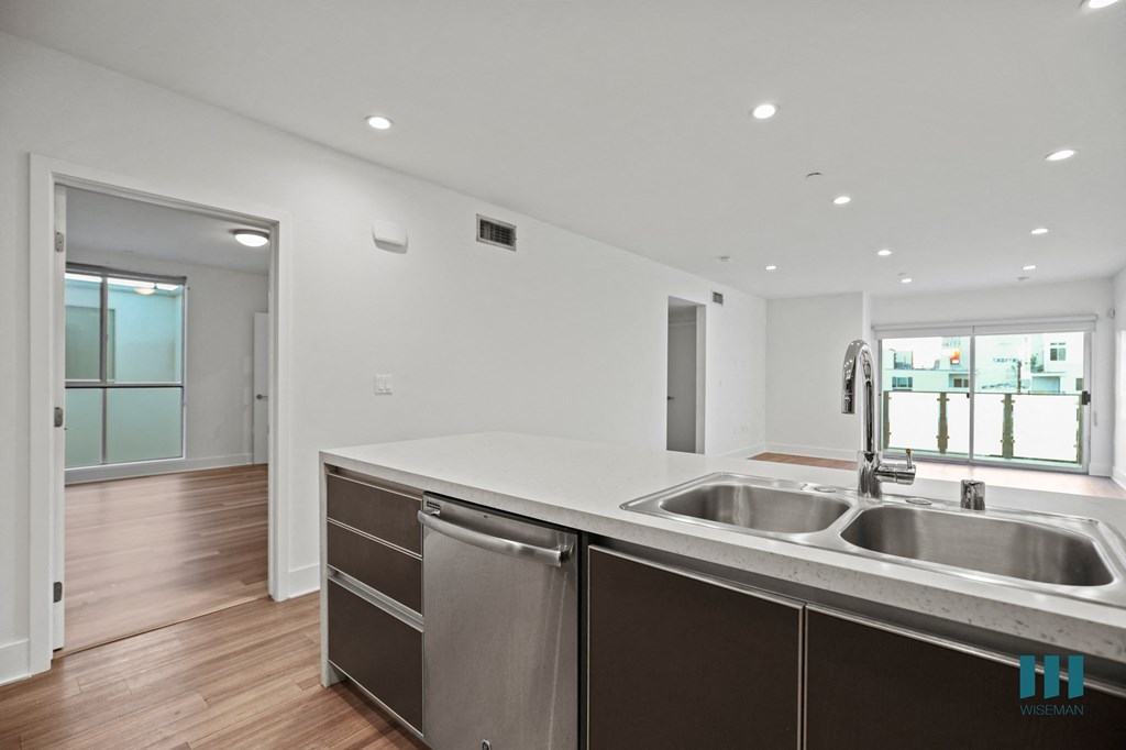Kitchen with Double-Sinks and Energy-Efficient Dishwasher