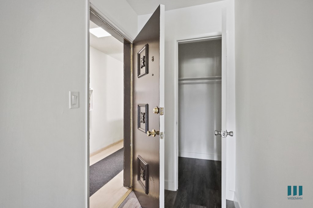 Front Entrance with Hall Closet