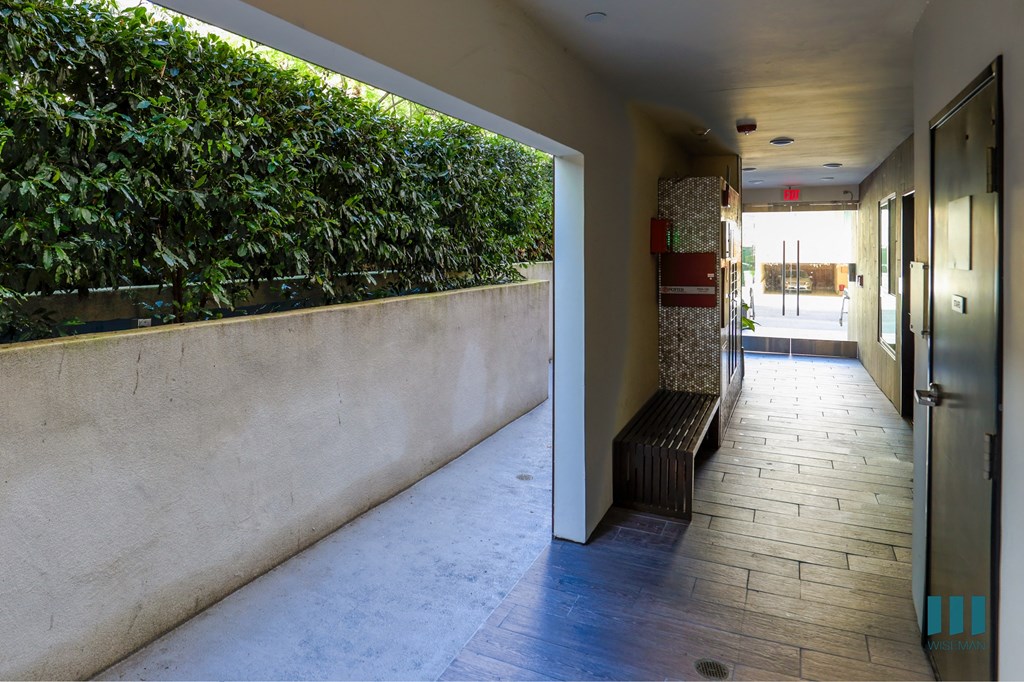 Wellesley Ten By Wiseman