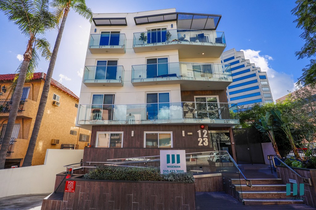 Wellesley Ten By Wiseman