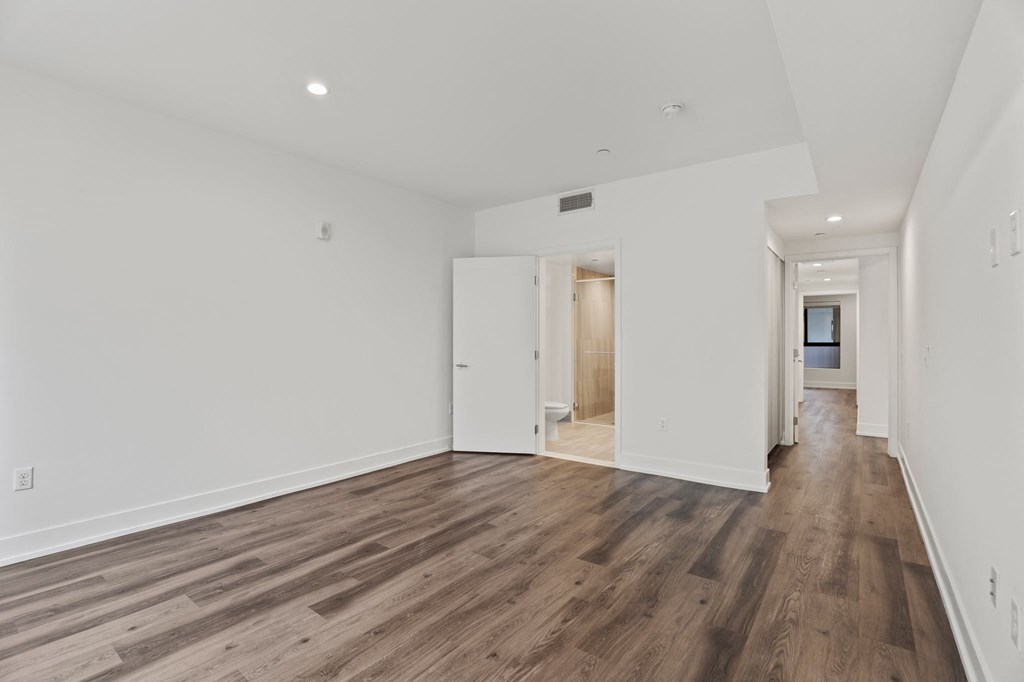 Bedroom with Bathroom