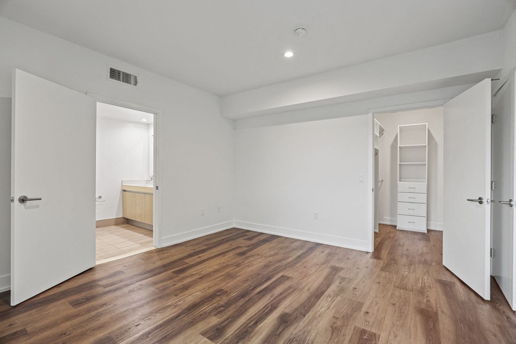 Bedroom with Large-Size Walk-In Closet