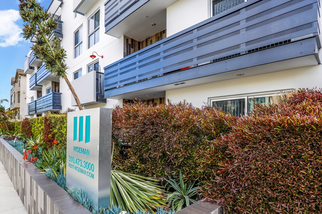 Building Exterior of Brockton Manor by Wiseman