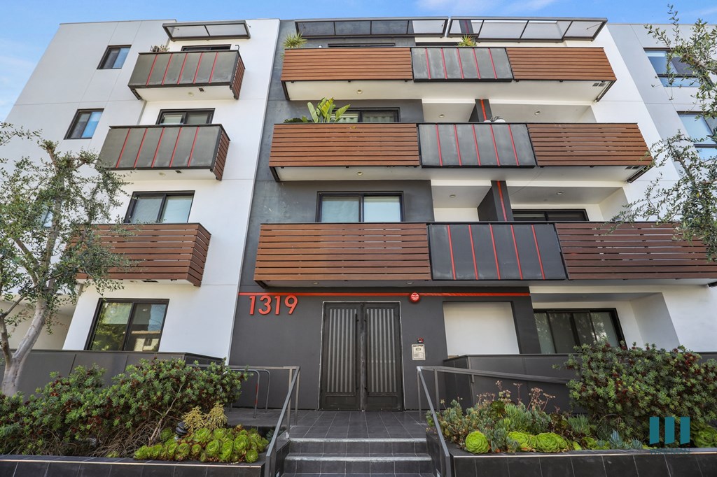 Martel Flats by Wiseman