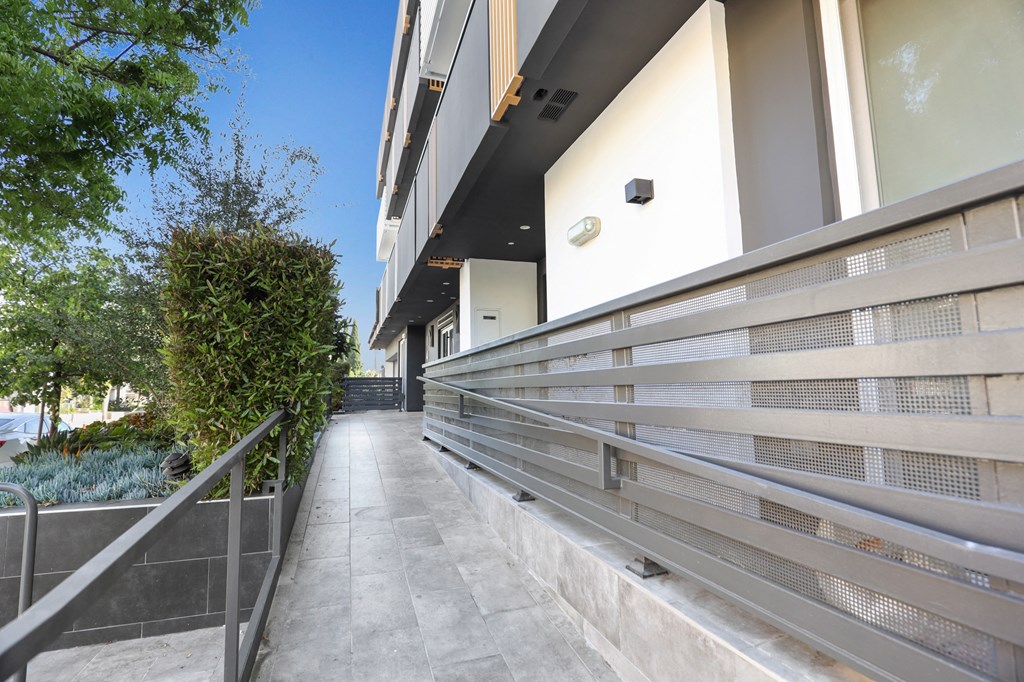 Handicap Accessible Entrance to Tamarind Emerald by Wiseman