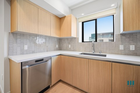1500 Hi Point Studio-3 Beds Apartment for Rent