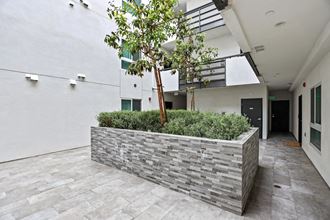 1515 Colby Avenue 2-4 Beds Apartment for Rent - Photo Gallery 4