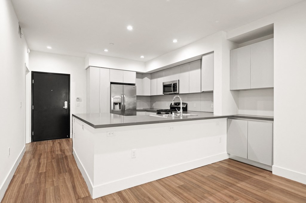 Open-Concept Kitchen and Dining Space