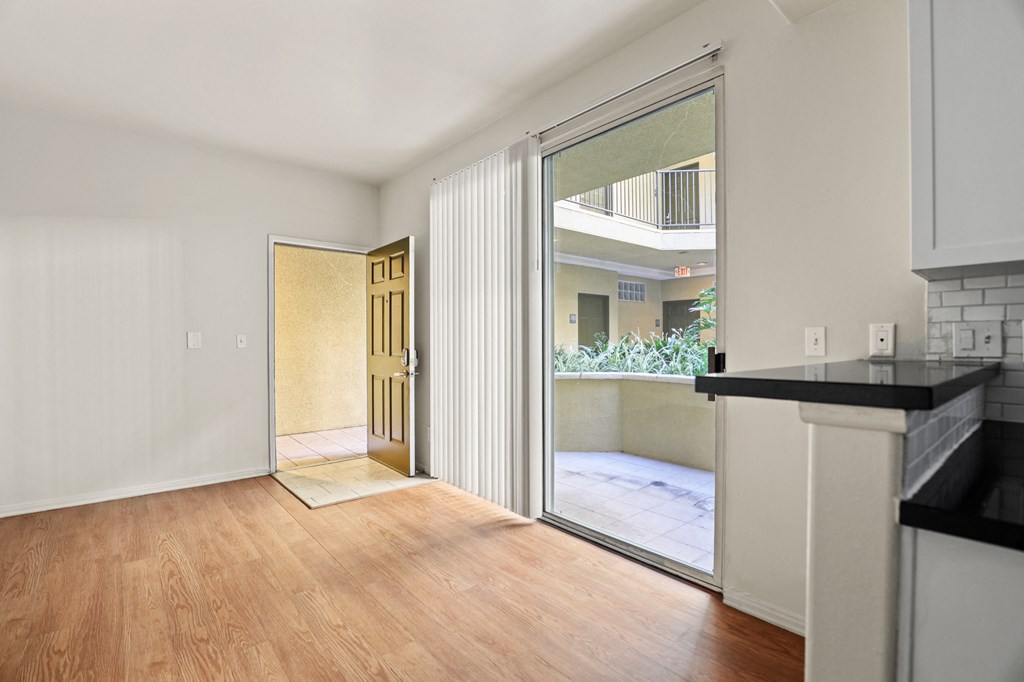 Front Entrance and Large-Size Patio