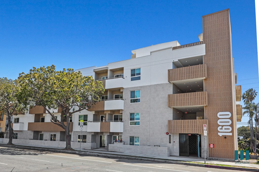 venice Wave by Wiseman Residential