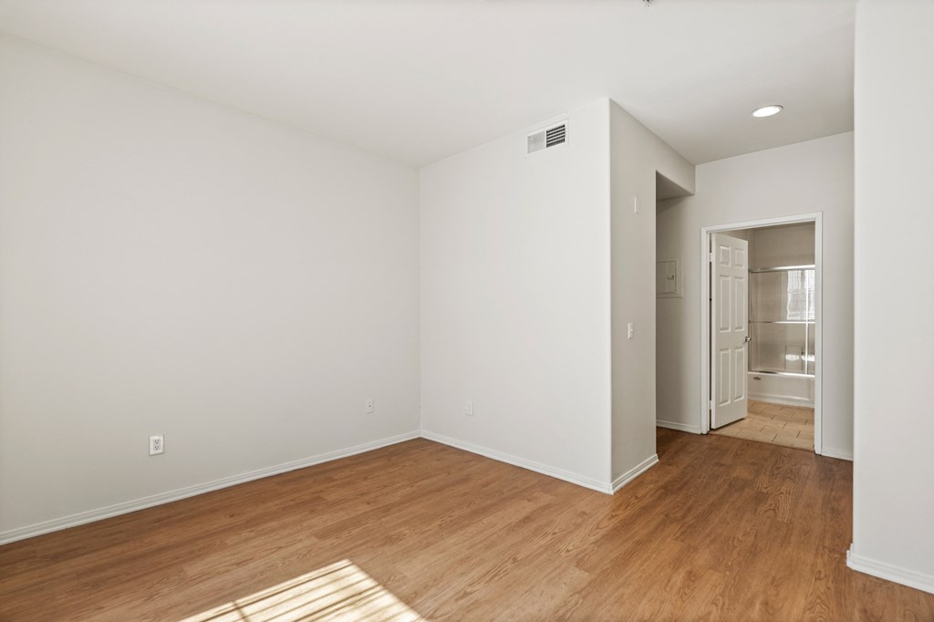 Bedroom with Closet and Bathroom