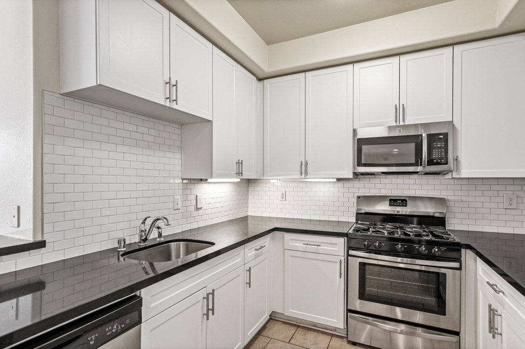 Full-Equipped Kitchen with Energy-Efficient Appliances