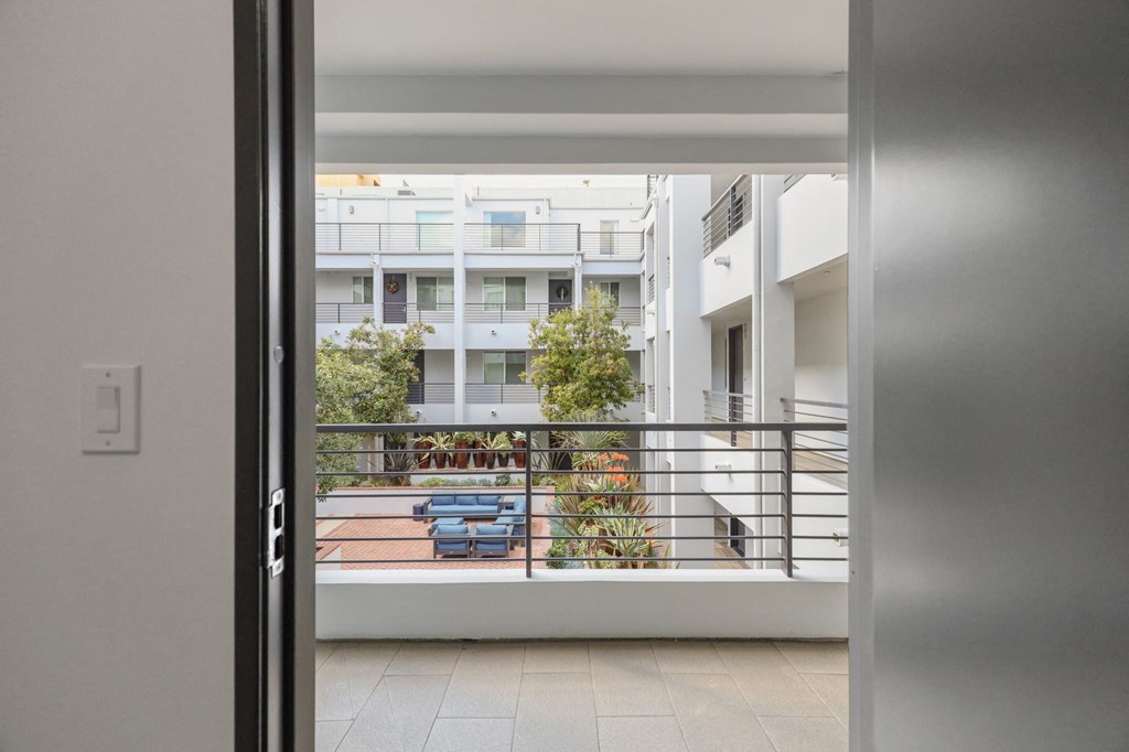 Large-Size Patio with Courtyard Views
