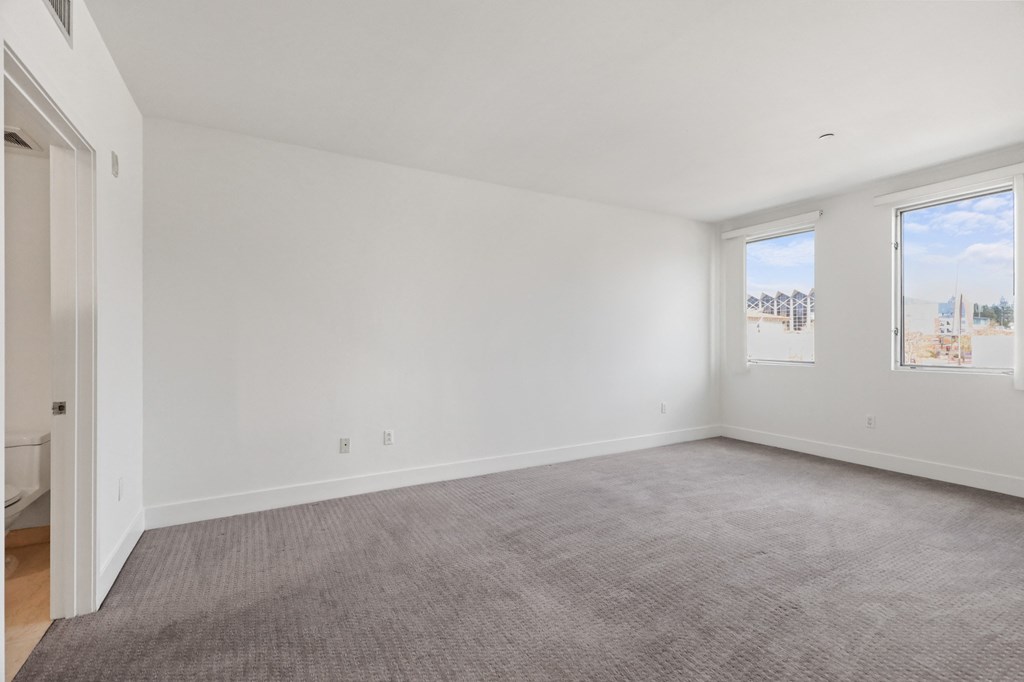 Bedroom with Bathroom and Large-Size Windows