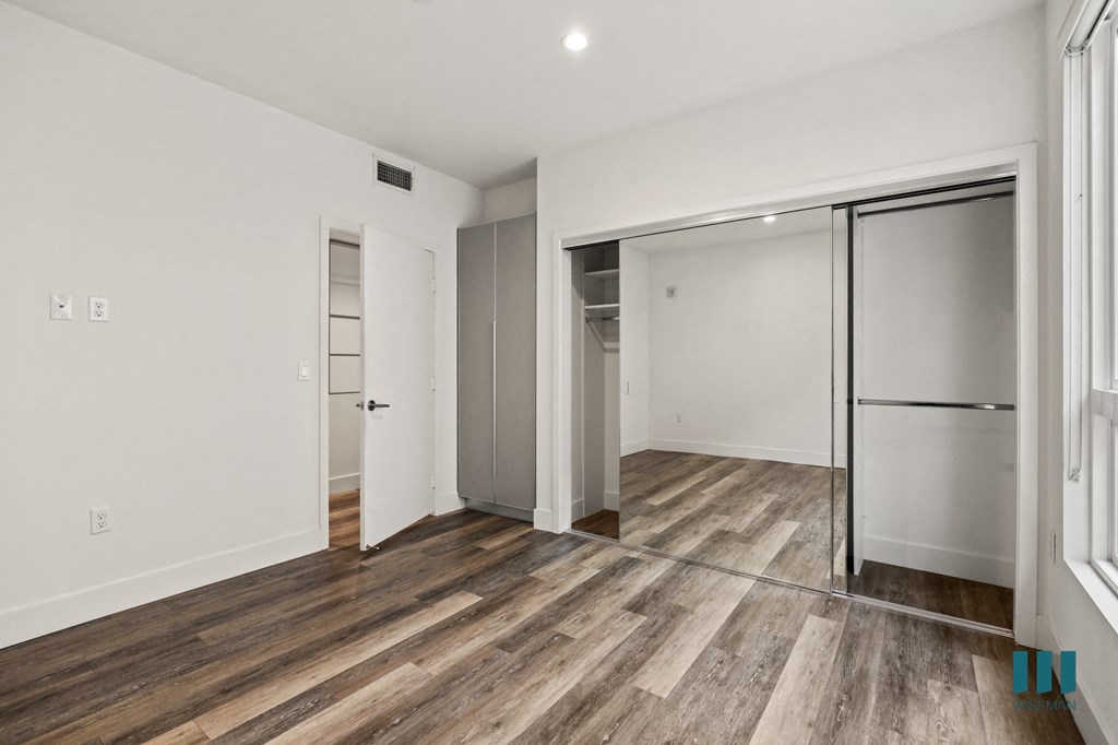 Fox Eight By Wiseman