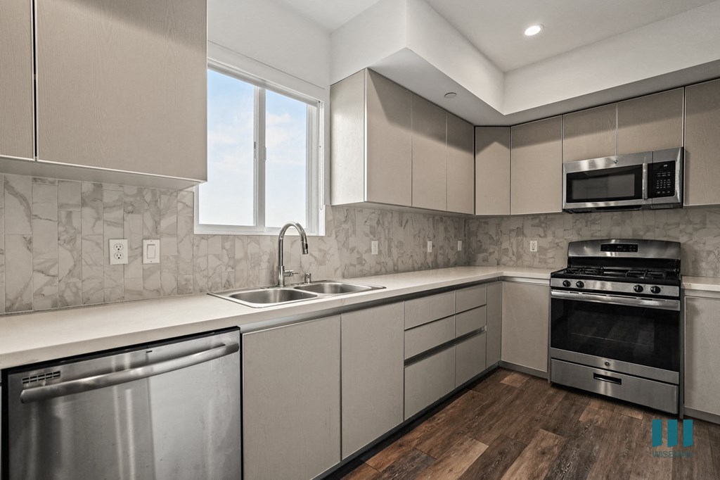 Fox Eight By Wiseman